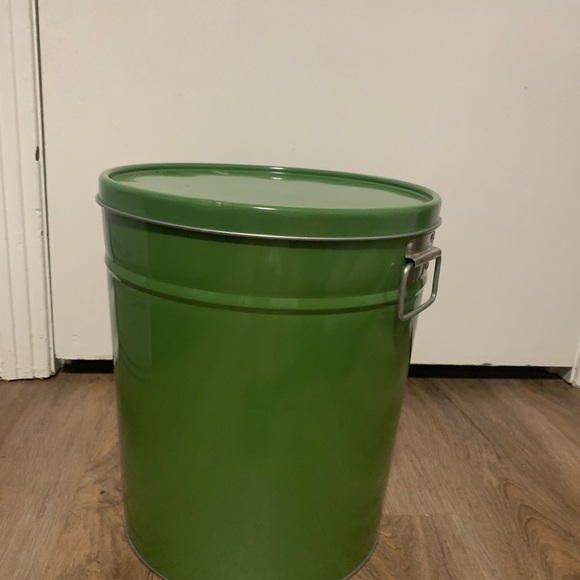 Harry Barker Tin Dog Food Container - Picture 2 of 6